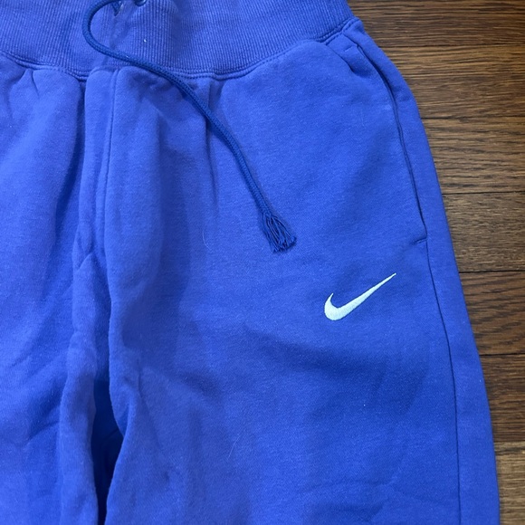 Nike Blue/purple Jogger Pants
Size XS - Picture 2 of 7